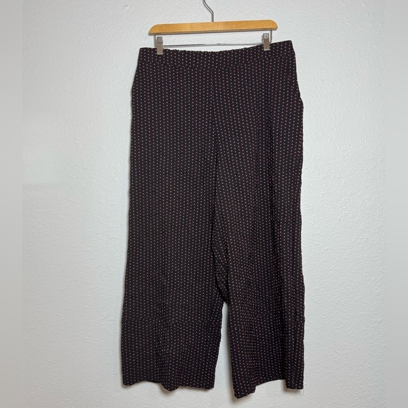 Kozan Pants - Kozan Made in Turkey Textured Cropped Pants Black & Red size Large